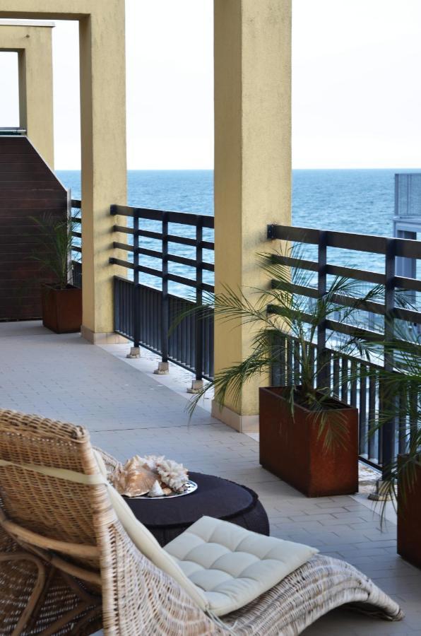 Piazza Nember Attico Con Vista Mare Apartment Lido di Jesolo Bagian luar foto